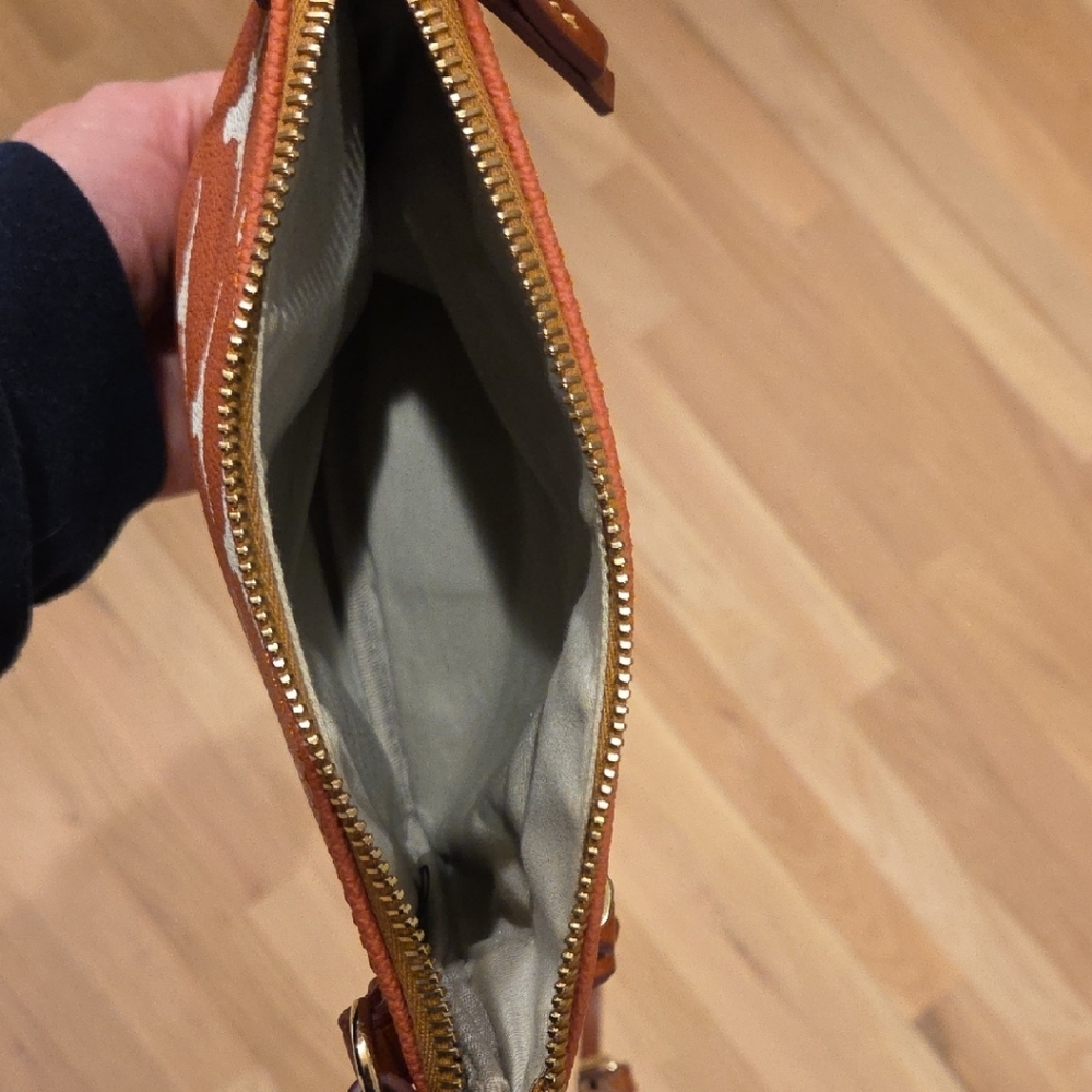 Dooney & Bourke Texas Longhorns Orange and White Crossbody Bag - Picture 4 of 4